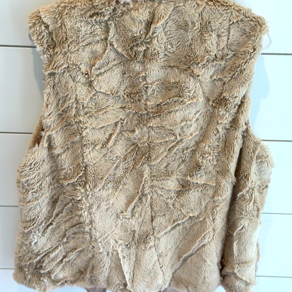 CAbi Reversible Faux Fur & Satin Hooded Vest Beige - Picture 3 of 6